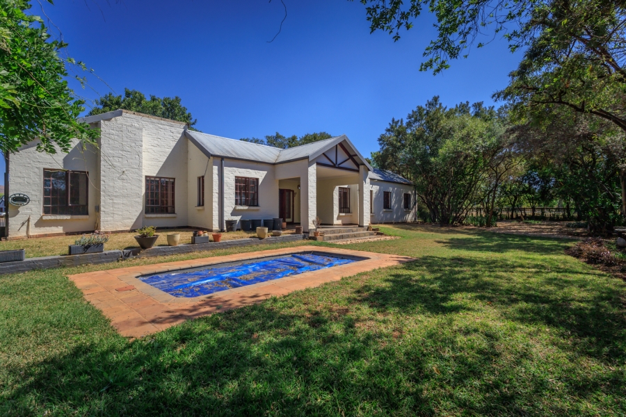 3 Bedroom Property for Sale in The Coves North West